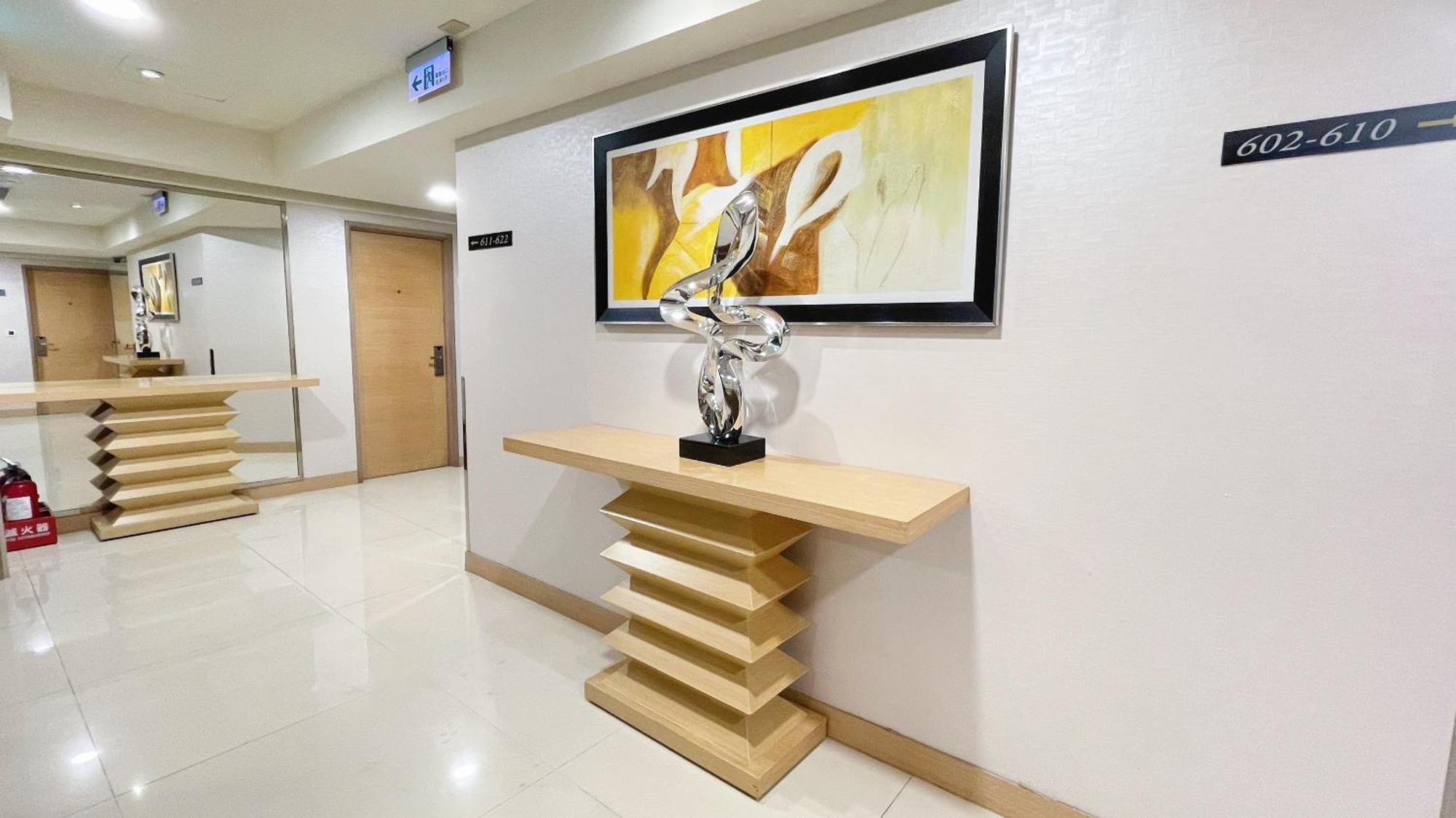 Delton Hotel Каосюн Екстериор снимка